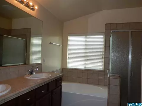 3174 Bora Ave, Tulare, CA 93274 photo 14