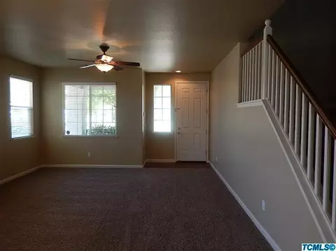 3174 Bora Ave, Tulare, CA 93274 photo 2