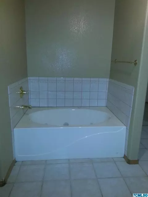 611 E Modoc Ave, Visalia, CA 93292 photo 13