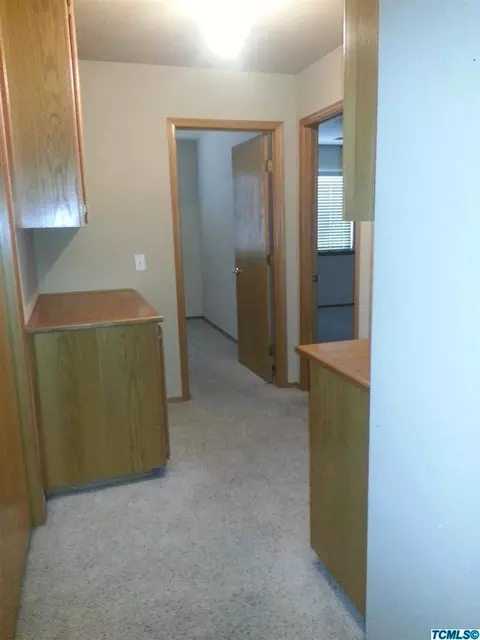 611 E Modoc Ave, Visalia, CA 93292 photo 6
