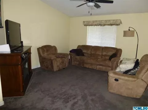 1806 E Monte Verde Ave, Visalia, CA 93292 photo 9