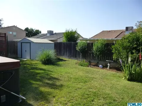 1806 E Monte Verde Ave, Visalia, CA 93292 photo 17