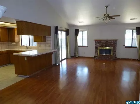 536 W Prospect Ave, Exeter, CA 93221 photo 15