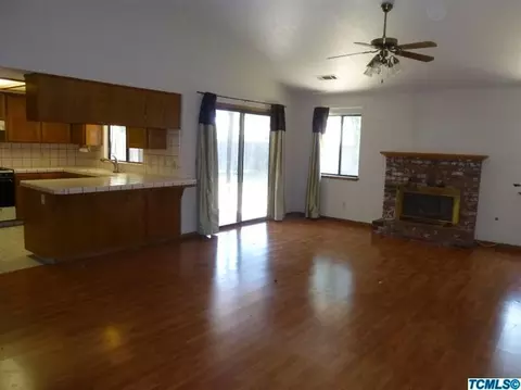 536 W Prospect Ave, Exeter, CA 93221 photo 8