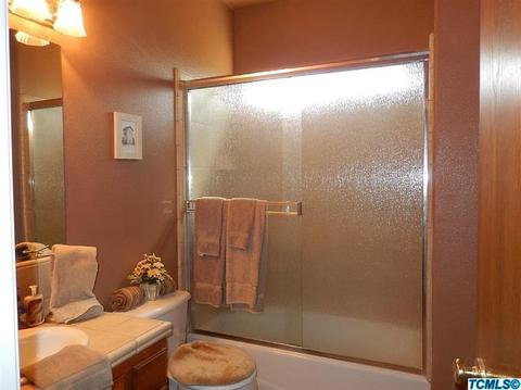 2011 E Levin Ave, Tulare, CA 93274 photo 9