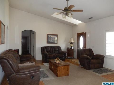 2011 E Levin Ave, Tulare, CA 93274 photo 4