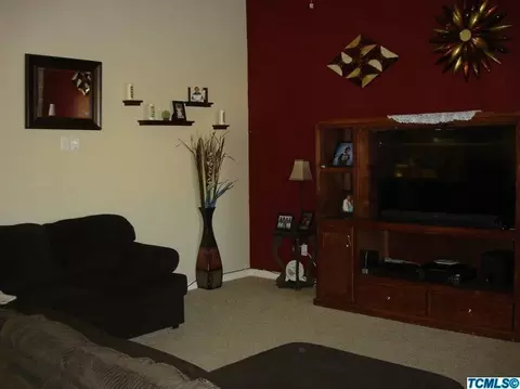 275 Augusta Ave, Lemoore, CA 93245 photo 4