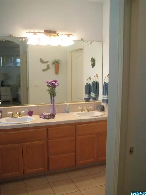 3450 E Howard Ct, Visalia, CA 93292 photo 16