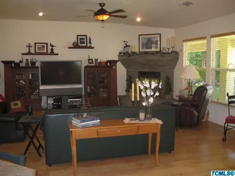 3450 E Howard Ct, Visalia, CA 93292 photo 4