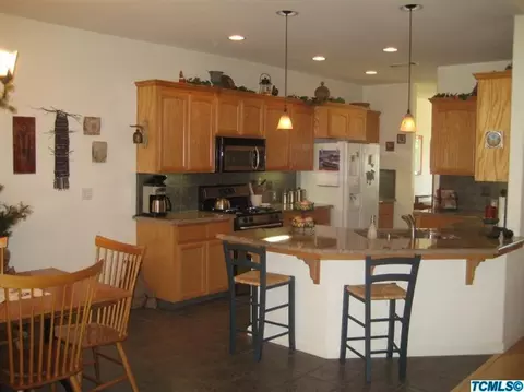 3450 E Howard Ct, Visalia, CA 93292 photo 7