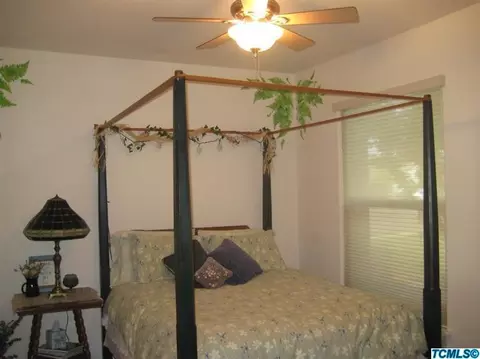 3450 E Howard Ct, Visalia, CA 93292 photo 19