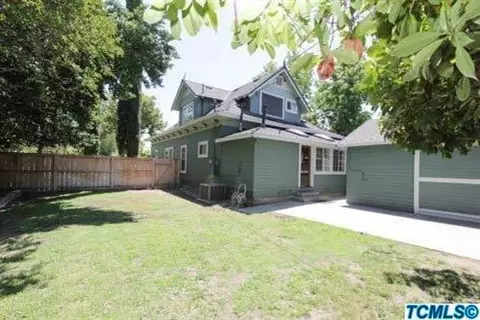 460 Woodworth Ave, Clovis, CA 93612 photo 2
