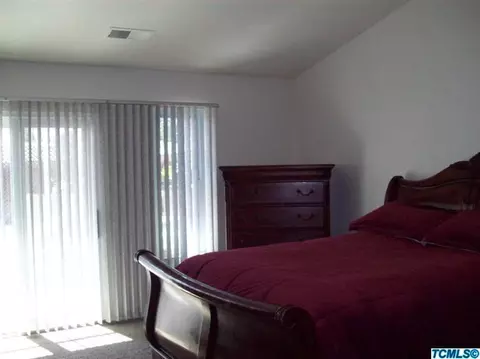 1286 E Fairview Ave, Tulare, CA 93274 photo 9