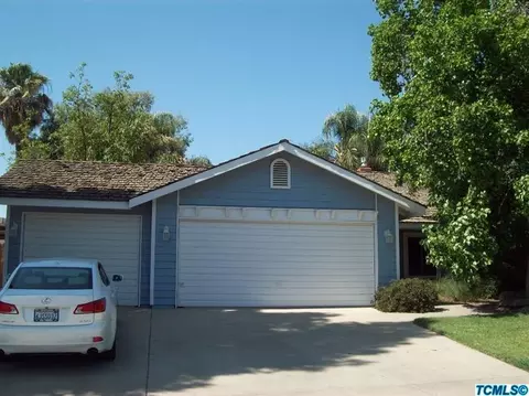 1286 E Fairview Ave, Tulare, CA 93274 photo 1