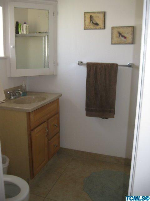 166 B St, Lemoore, CA 93245 photo 5