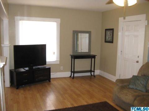 166 B St, Lemoore, CA 93245 photo 3