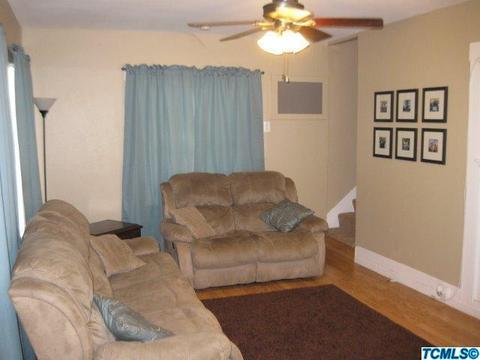 166 B St, Lemoore, CA 93245 photo 2