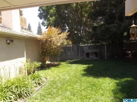 515 E Dove Ct, Visalia, CA 93292 photo 52
