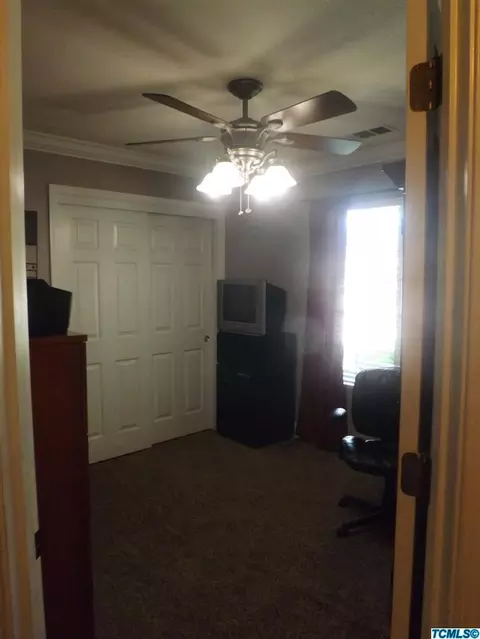 515 E Dove Ct, Visalia, CA 93292 photo 23