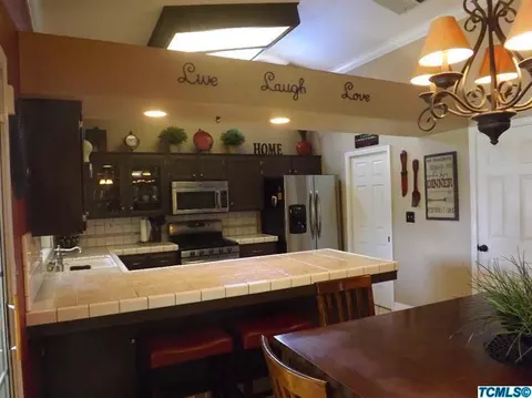 515 E Dove Ct, Visalia, CA 93292 photo 16
