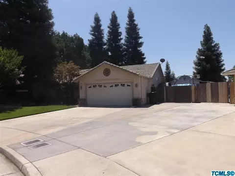 515 E Dove Ct, Visalia, CA 93292 photo 3
