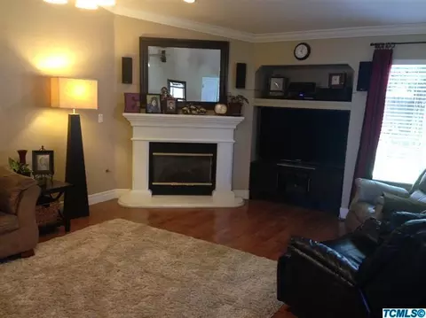 515 E Dove Ct, Visalia, CA 93292 photo 10