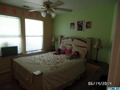 2935 E Pershing Ct, Visalia, CA 93292 photo 8