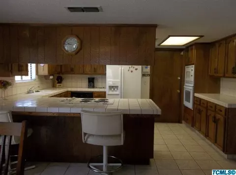 111 E Beech Ave, Visalia, CA 93277 photo 7
