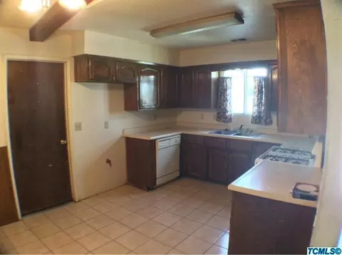 11217 Matthew Way, Armona, CA 93202 photo 5