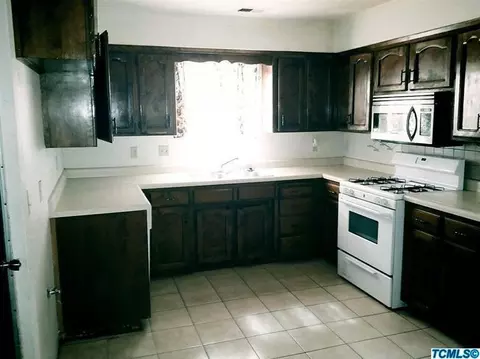11217 Matthew Way, Armona, CA 93202 photo 6