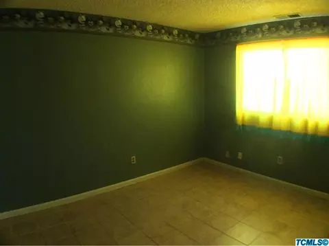 11217 Matthew Way, Armona, CA 93202 photo 8