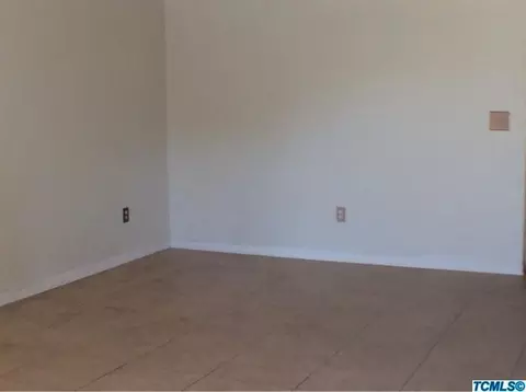 11217 Matthew Way, Armona, CA 93202 photo 4