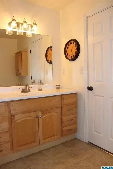 410 Sycamore Dr, Exeter, CA 93221 photo 11
