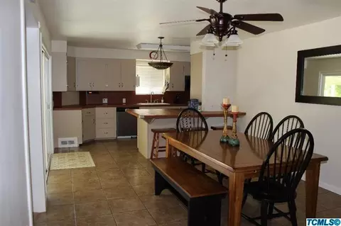 410 Sycamore Dr, Exeter, CA 93221 photo 8