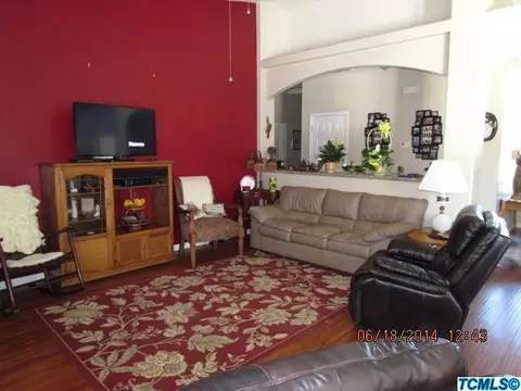 1861 Sequoia Ave, Sanger, CA 93657 photo 4