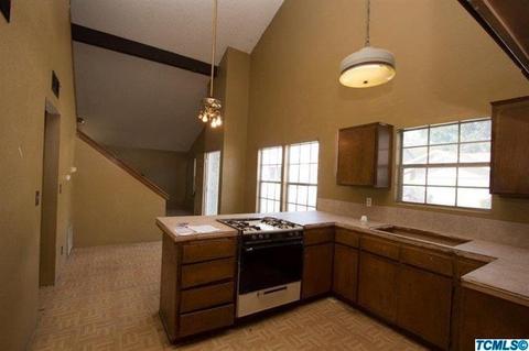 1327 E Sunnyview Ave, Visalia, CA 93292 photo 7