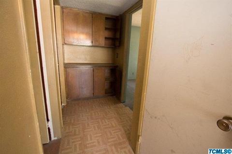 1327 E Sunnyview Ave, Visalia, CA 93292 photo 8