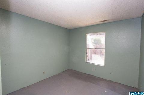 1327 E Sunnyview Ave, Visalia, CA 93292 photo 9