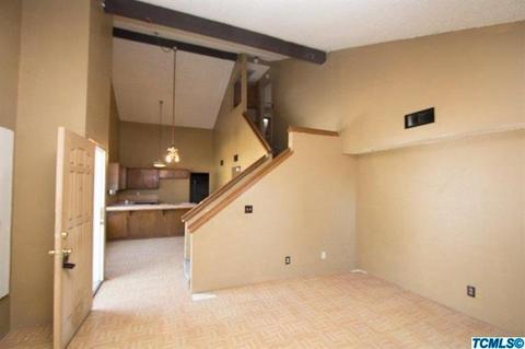 1327 E Sunnyview Ave, Visalia, CA 93292 photo 4