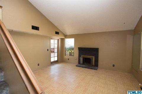 1327 E Sunnyview Ave, Visalia, CA 93292 photo 3