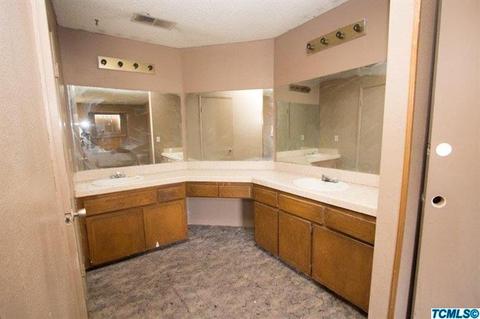 1327 E Sunnyview Ave, Visalia, CA 93292 photo 17
