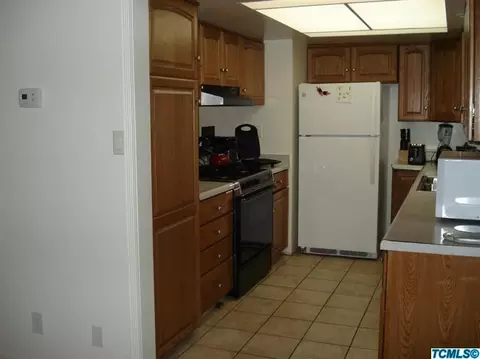 1386 Antelope Dr, Lemoore, CA 93245 photo 12