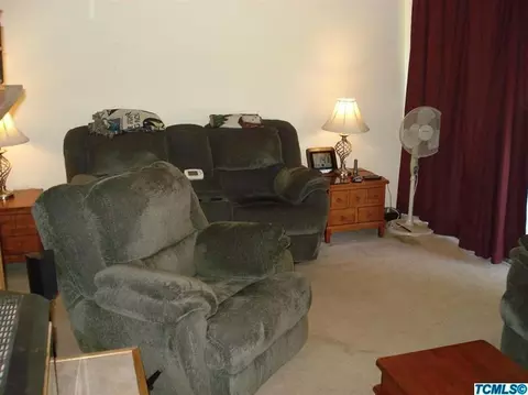 1386 Antelope Dr, Lemoore, CA 93245 photo 7