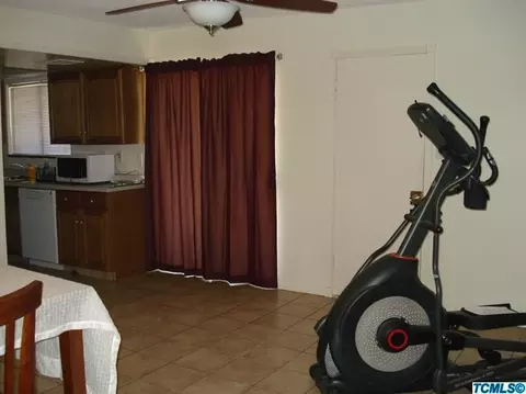 1386 Antelope Dr, Lemoore, CA 93245 photo 10