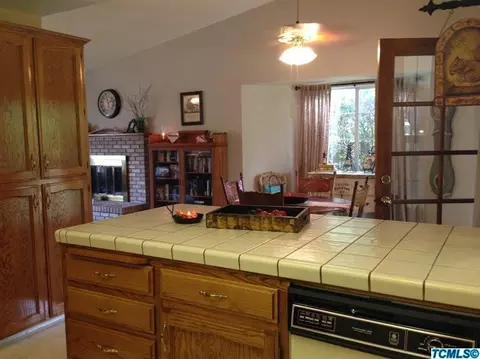 200 Windsor Ct, Exeter, CA 93221 photo 8
