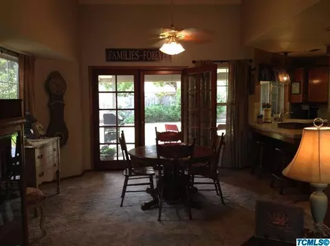 200 Windsor Ct, Exeter, CA 93221 photo 5