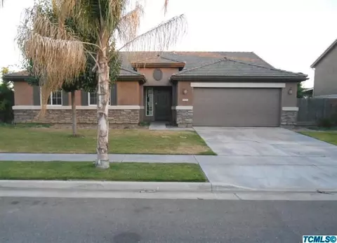 2529 E Dorothea Ave, Visalia, CA 93292 photo 1
