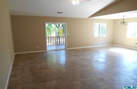 2529 E Dorothea Ave, Visalia, CA 93292 photo 4