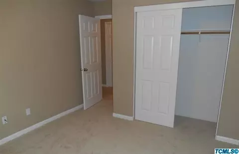 2529 E Dorothea Ave, Visalia, CA 93292 photo 8