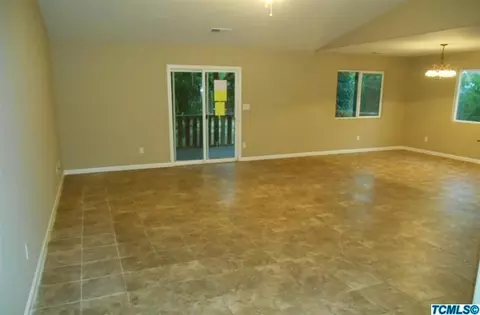2529 E Dorothea Ave, Visalia, CA 93292 photo 3